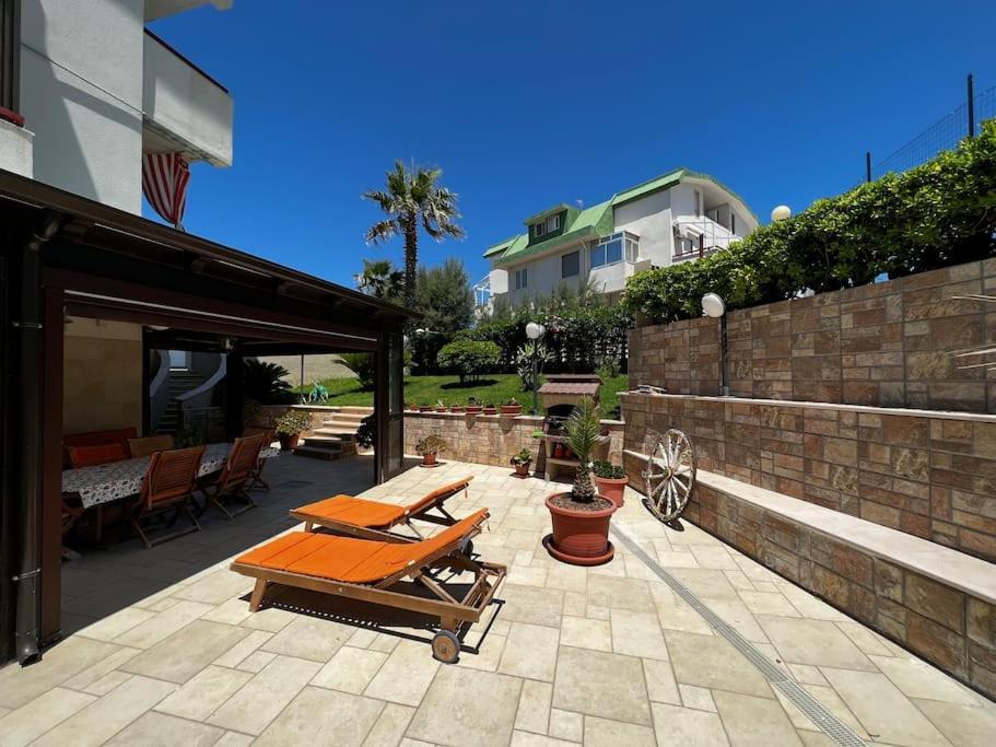 Villa Sissi บารี ภายนอก รูปภาพ